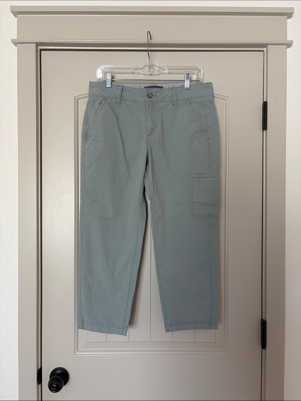 Women’s Eddie Bauer Light Sage Casual Crop Pants